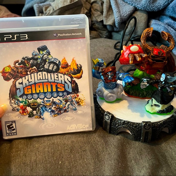 Skylanders Giants LOT PS3 Game Portal and Figures